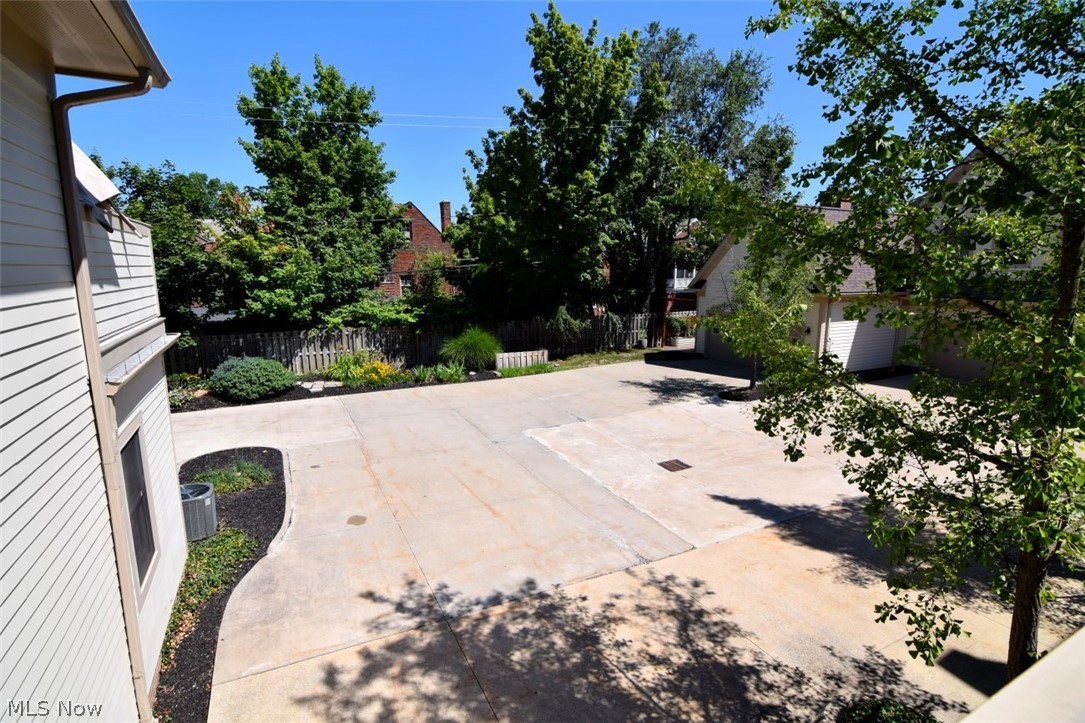19659 Chagrin Boulevard Shaker Heights OH 44122