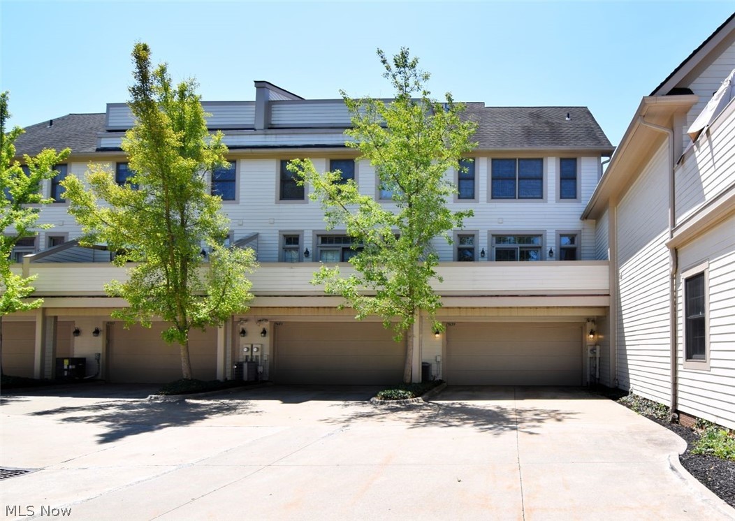19659 Chagrin Boulevard Shaker Heights OH 44122