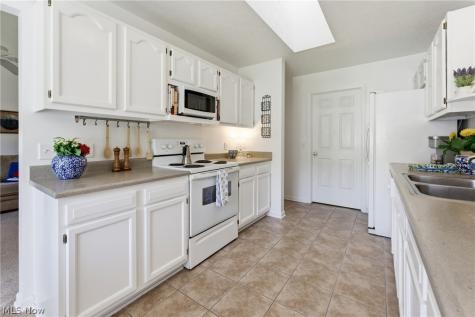 1172 Wild Brook Drive Akron OH 44313