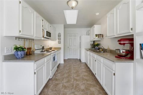 1172 Wild Brook Drive Akron OH 44313