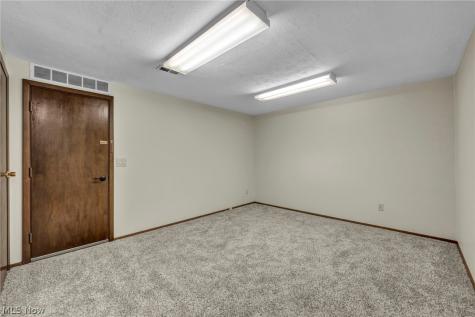 19648 Lorain Road Fairview Park OH 44126