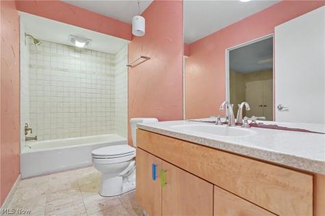 755-27 Windward Drive Aurora OH 44202