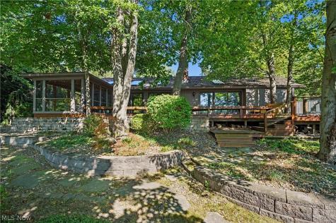 755-27 Windward Drive Aurora OH 44202