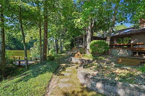 755-27 Windward Drive Aurora OH 44202