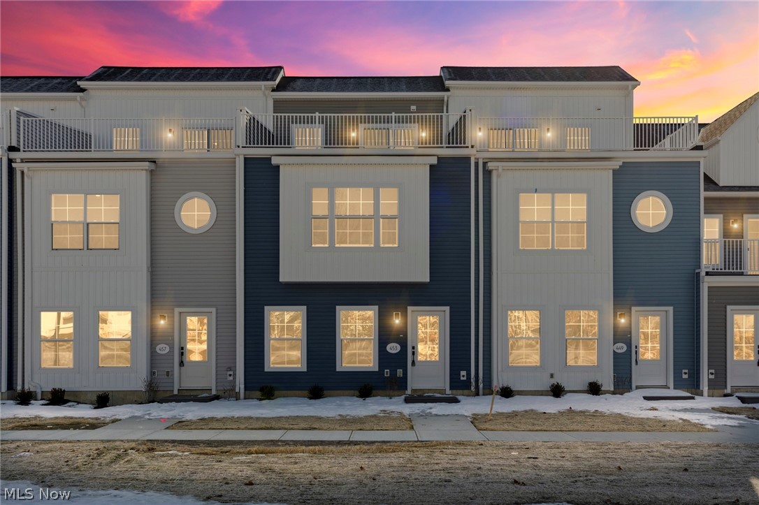 453 Harbor Lane Lorain OH 44052