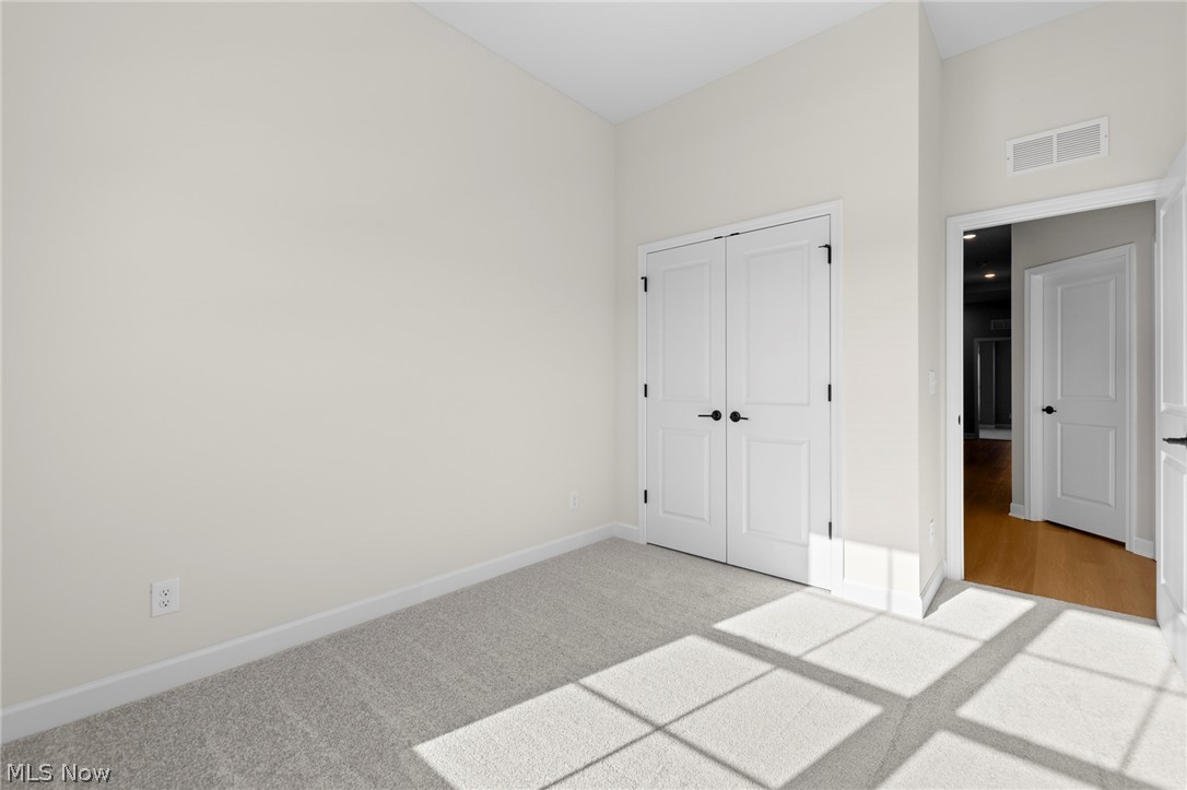 453 Harbor Lane Lorain OH 44052