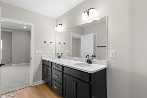 453 Harbor Lane Lorain OH 44052