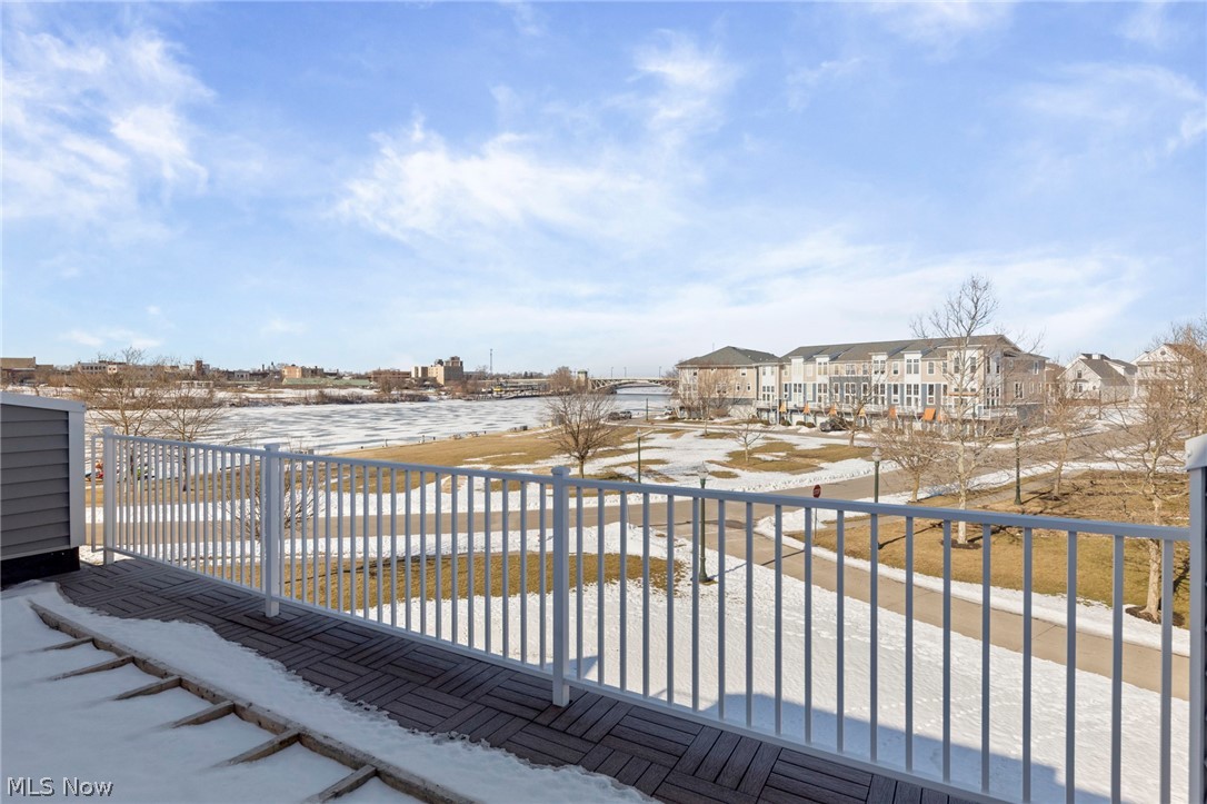 453 Harbor Lane Lorain OH 44052