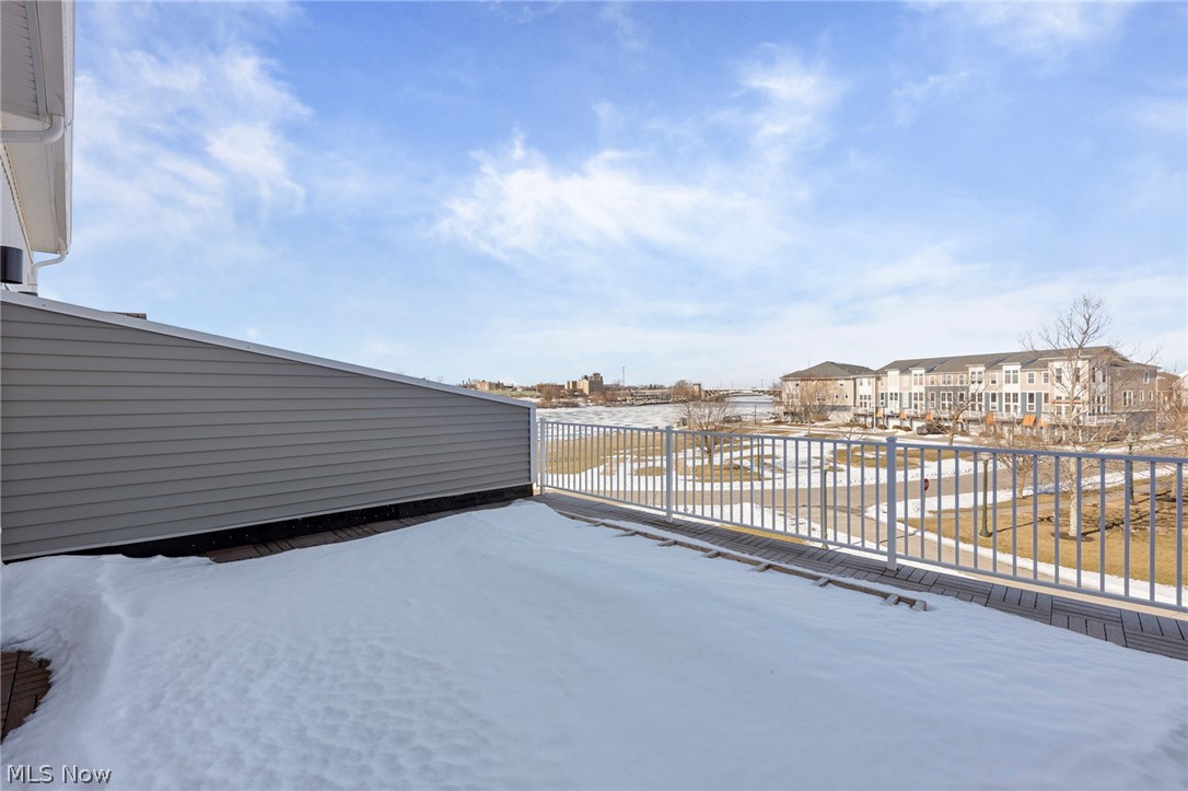 453 Harbor Lane Lorain OH 44052