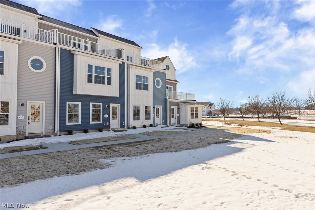 453 Harbor Lane Lorain OH 44052
