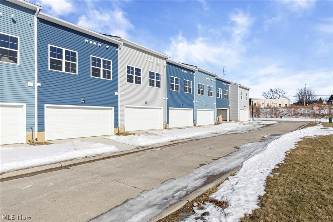 453 Harbor Lane Lorain OH 44052