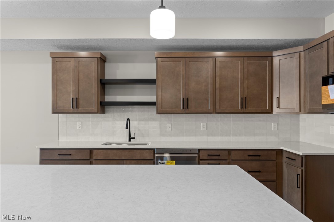 453 Harbor Lane Lorain OH 44052