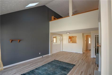 1643 Southpointe Circle NE Canton OH 44714