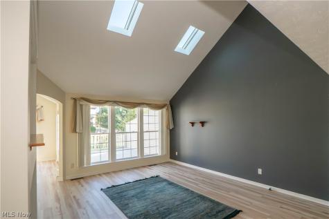 1643 Southpointe Circle NE Canton OH 44714