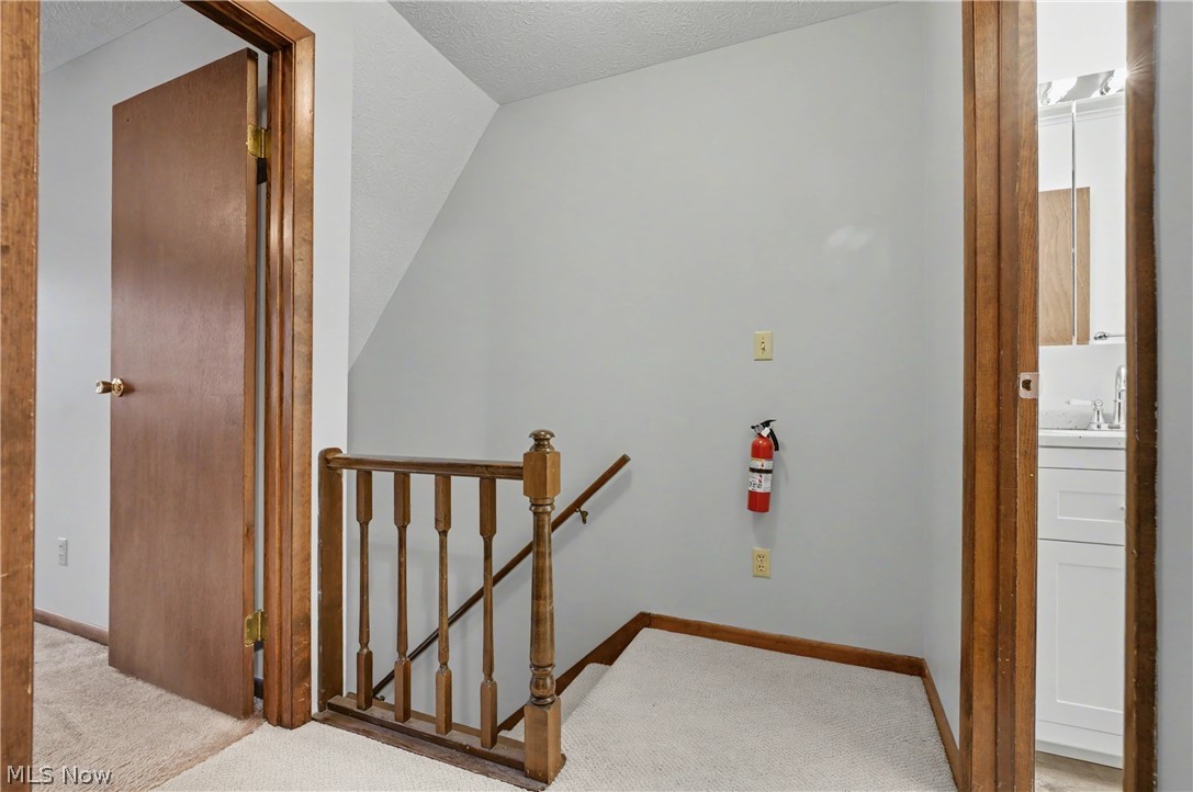 548 Continental Drive Salem OH 44460