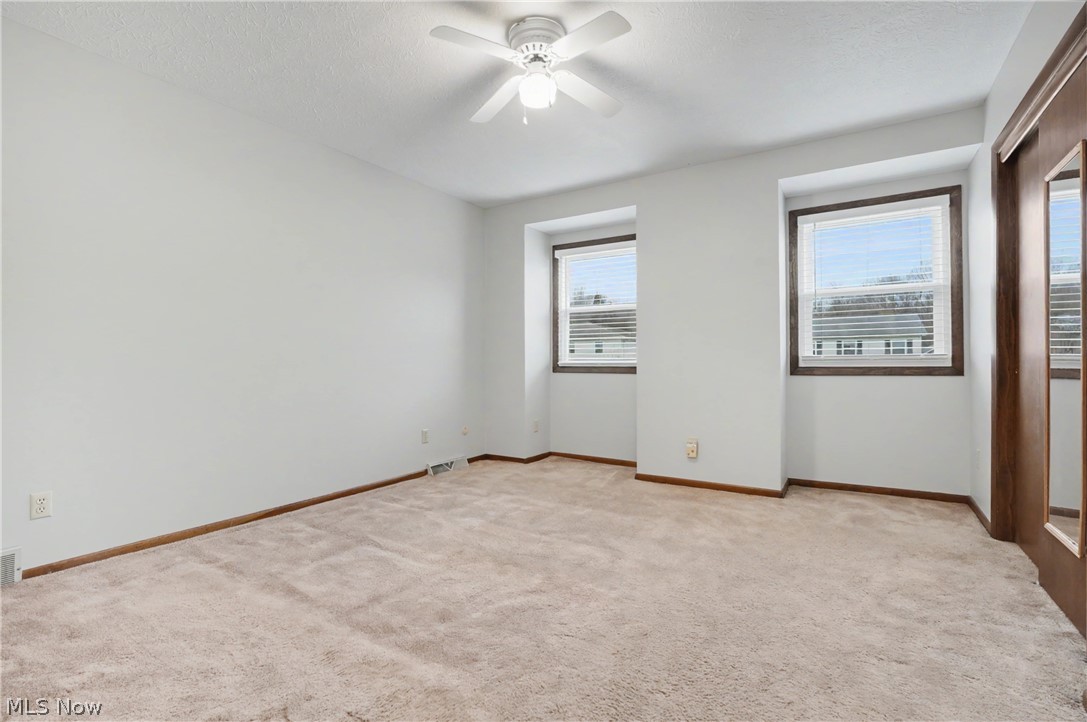 548 Continental Drive Salem OH 44460