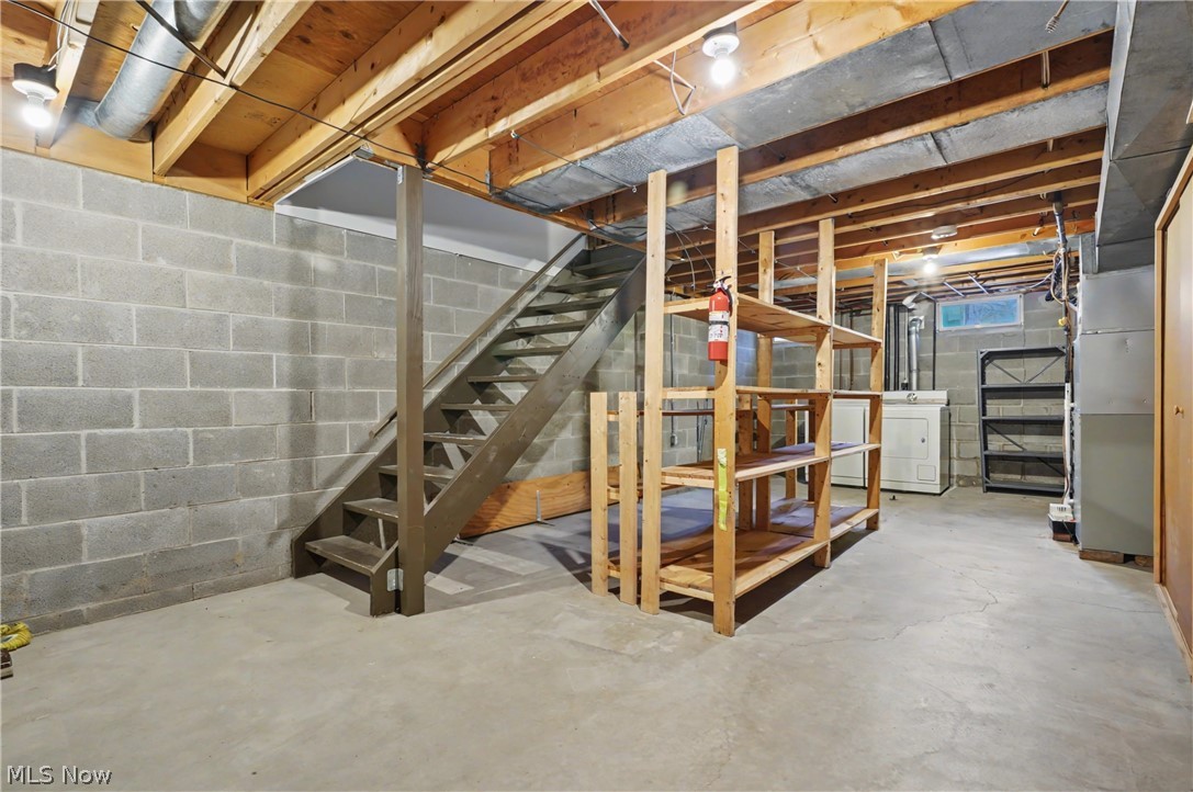 548 Continental Drive Salem OH 44460