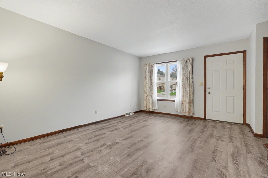 548 Continental Drive Salem OH 44460