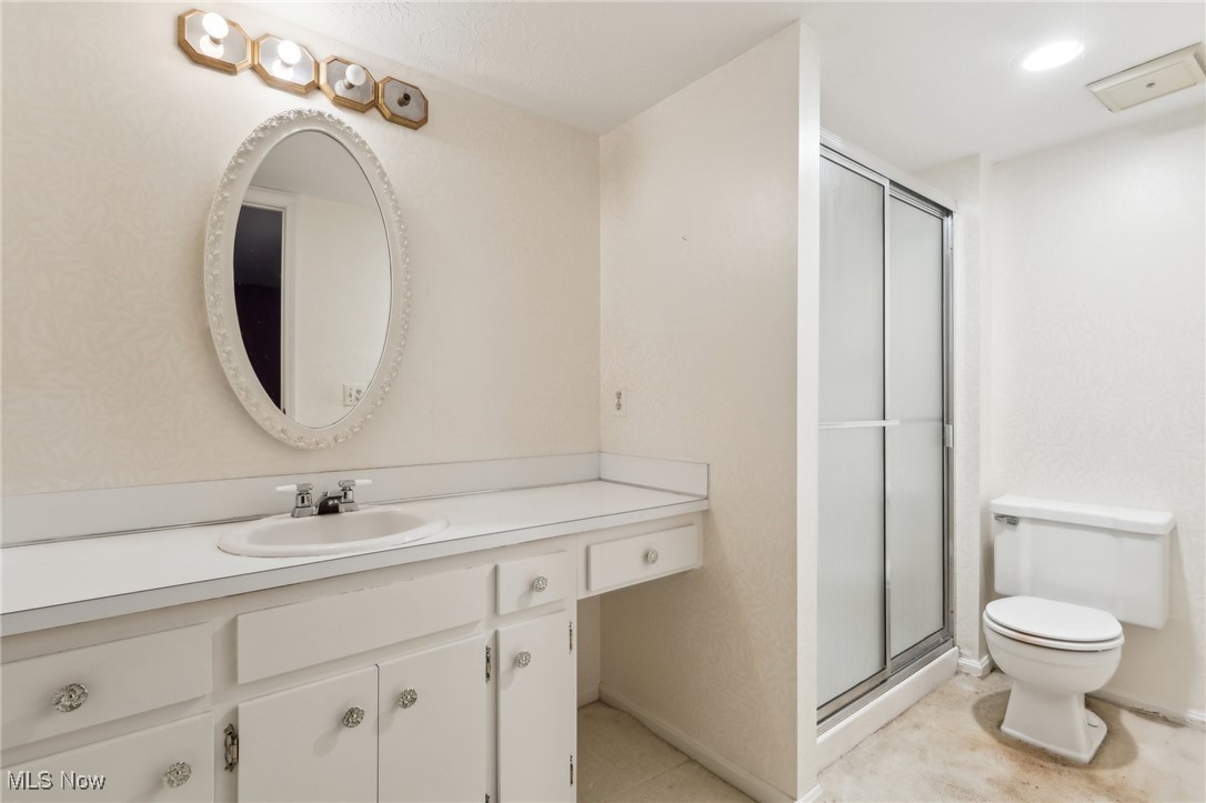 1931 King James Parkway Westlake OH 44145