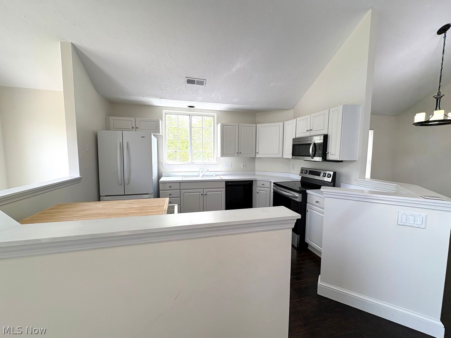 21 Vista Circle North Olmsted OH 44070