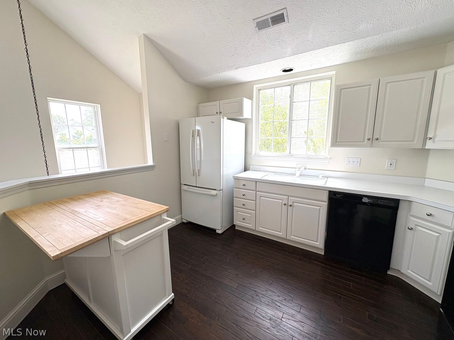 21 Vista Circle North Olmsted OH 44070