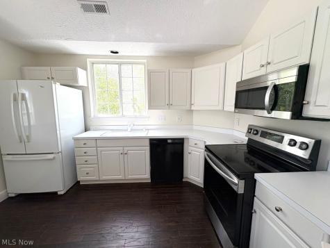 21 Vista Circle North Olmsted OH 44070