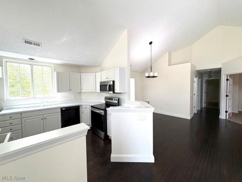 21 Vista Circle North Olmsted OH 44070