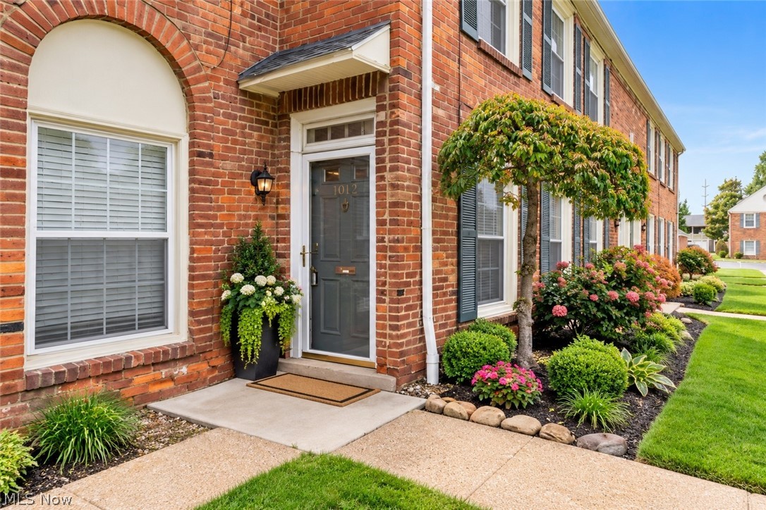 5612 Chelmsford Drive Lyndhurst OH 44124