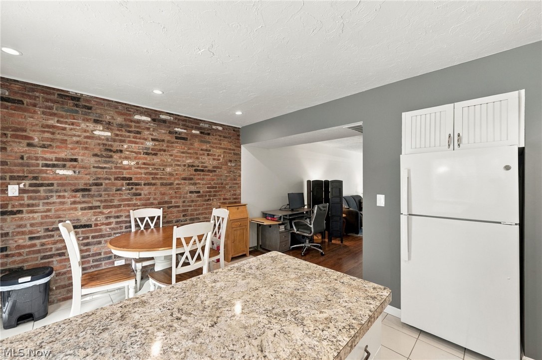 5612 Chelmsford Drive Lyndhurst OH 44124