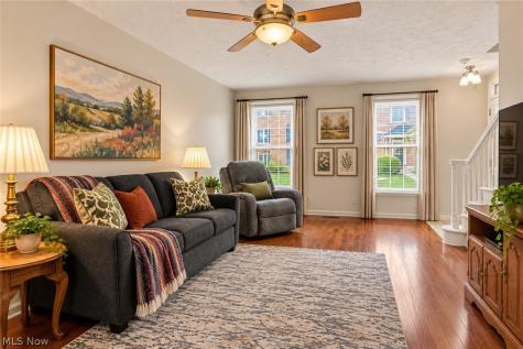 5612 Chelmsford Drive Lyndhurst OH 44124