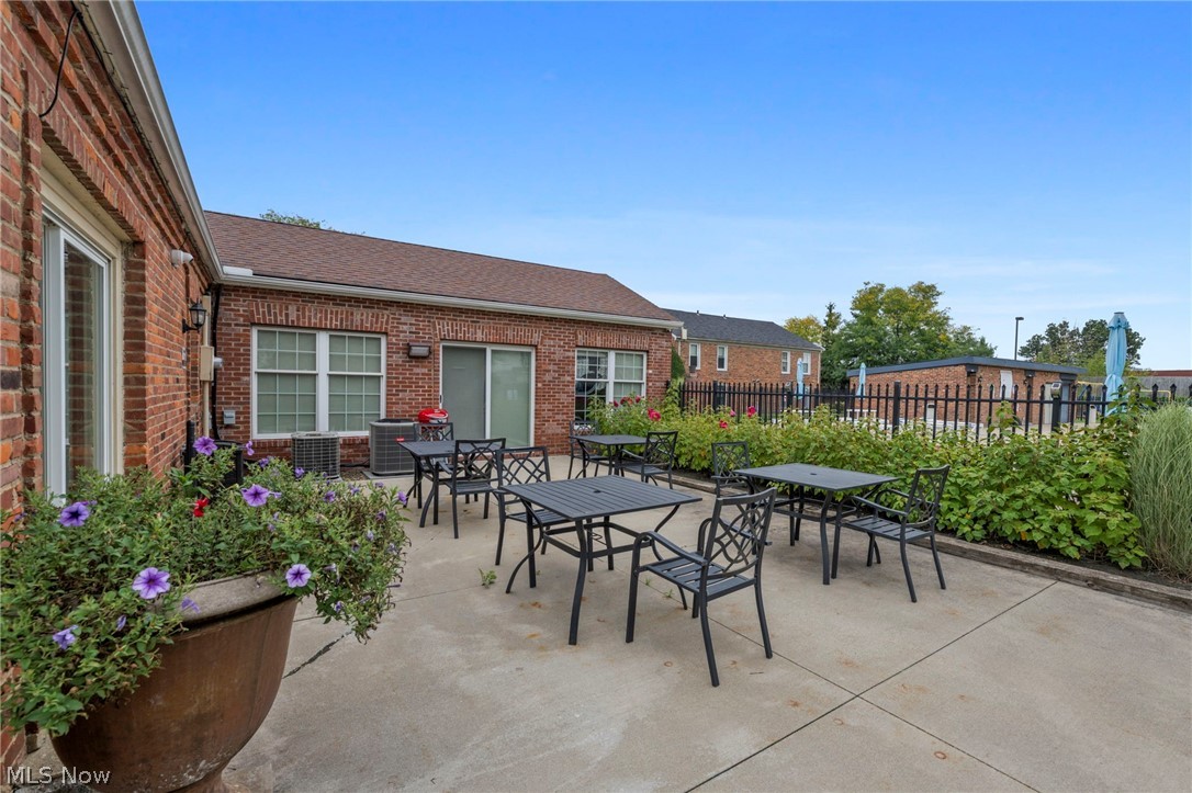 5612 Chelmsford Drive Lyndhurst OH 44124
