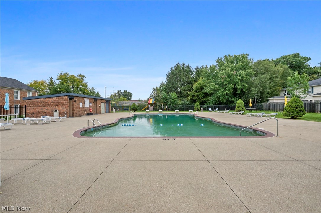 5612 Chelmsford Drive Lyndhurst OH 44124