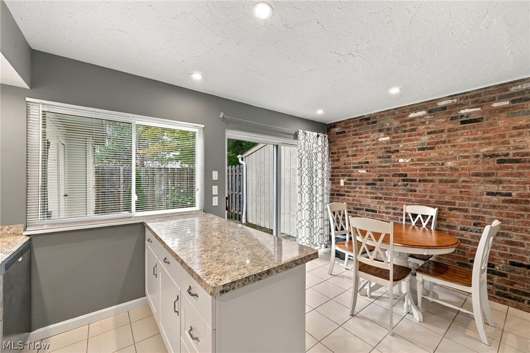 5612 Chelmsford Drive Lyndhurst OH 44124