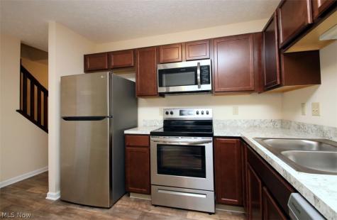 33160 Beverly Lane Avon Lake OH 44012