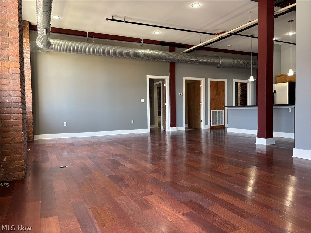 1260 W 4th Street Cleveland OH 44113