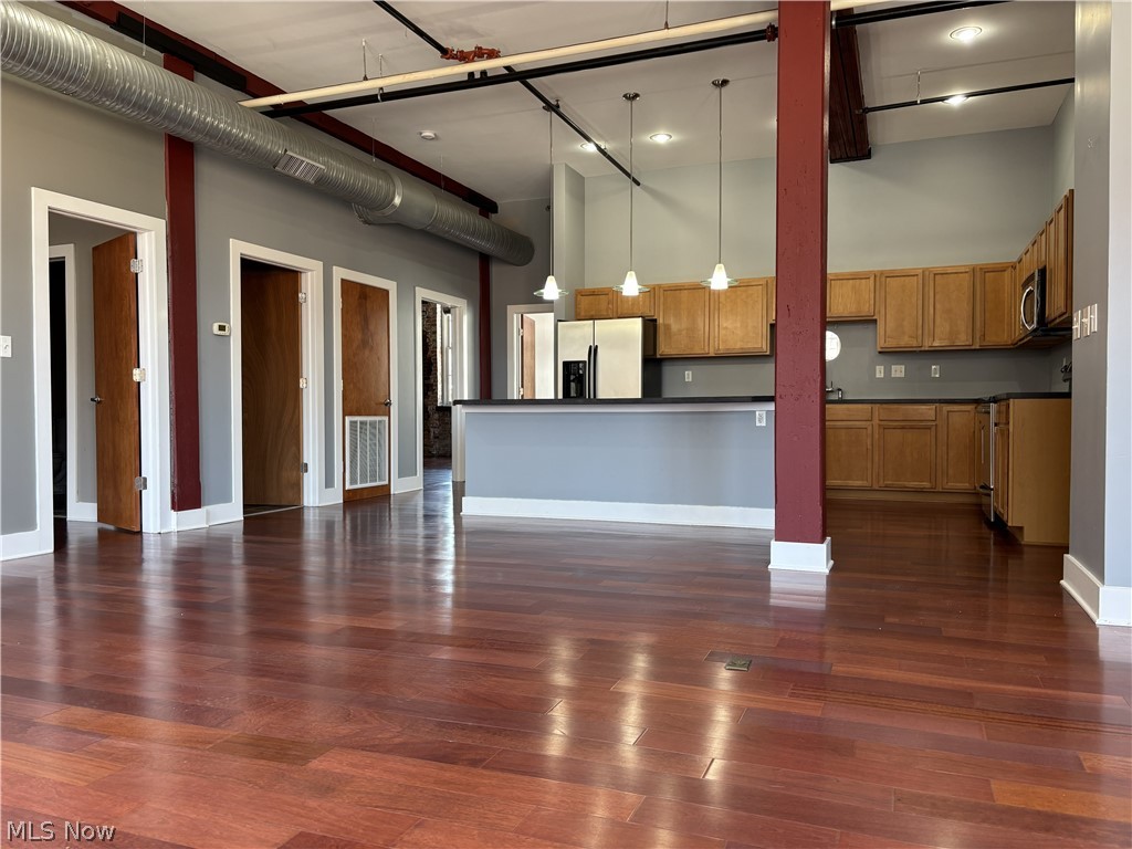 1260 W 4th Street Cleveland OH 44113