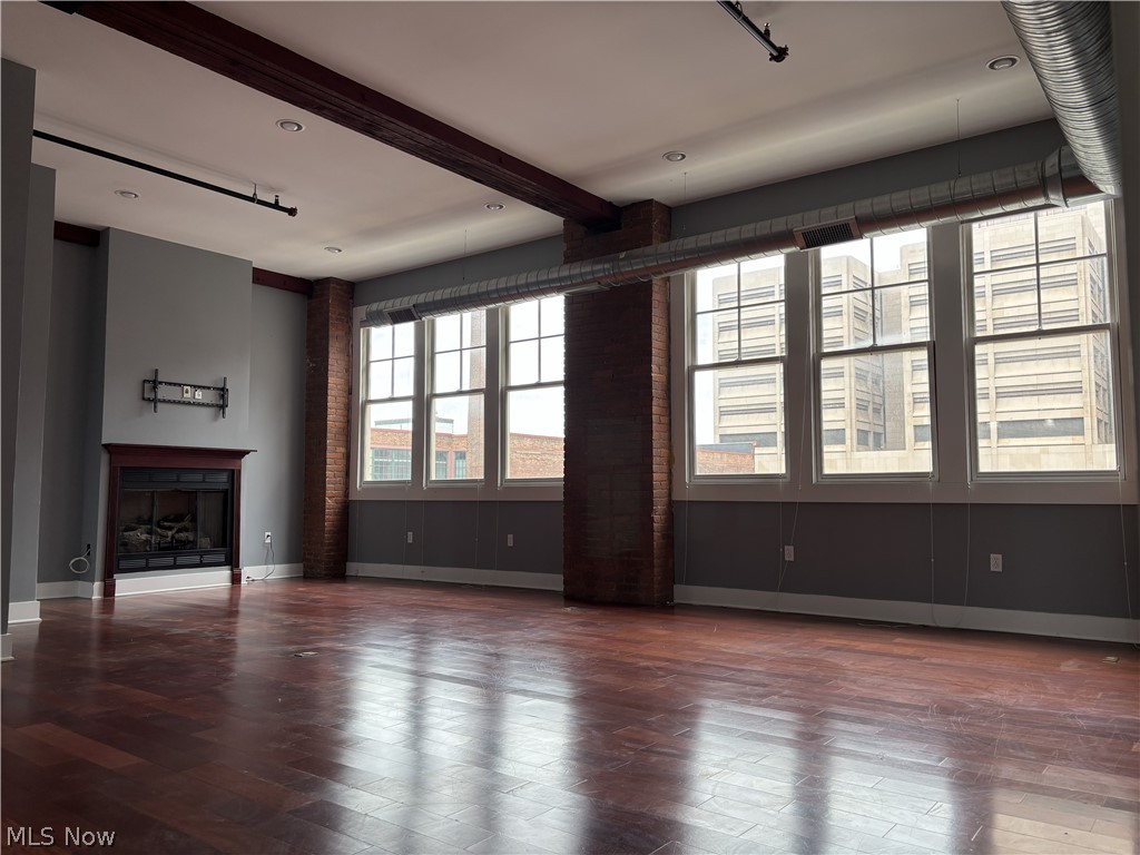 1260 W 4th Street Cleveland OH 44113