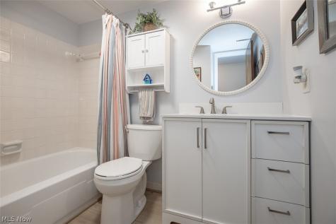 1105 Canyon View Road Sagamore Hills OH 44067