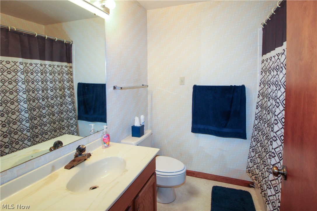 2594 E Sun Valley Drive Port Clinton OH 43452