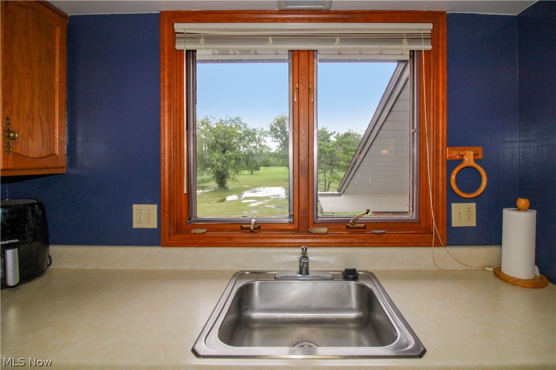 2594 E Sun Valley Drive Port Clinton OH 43452