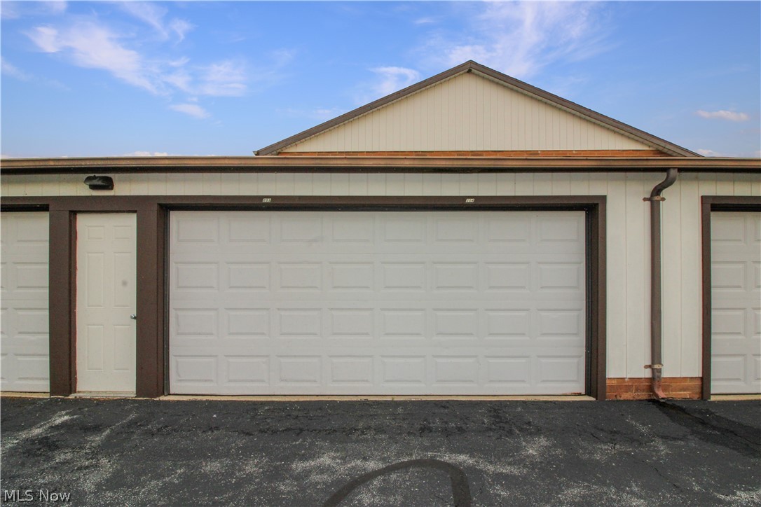 2594 E Sun Valley Drive Port Clinton OH 43452