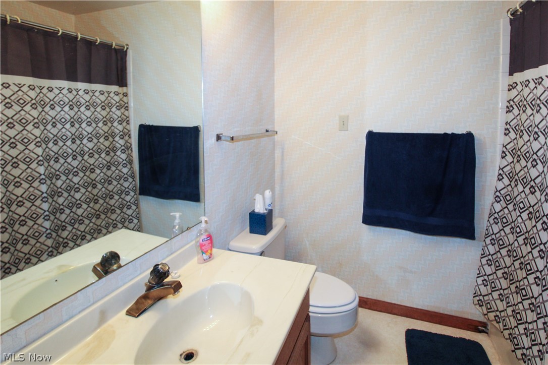 2594 E Sun Valley Drive Port Clinton OH 43452