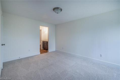 2085 Glenmont Drive Brunswick OH 44212