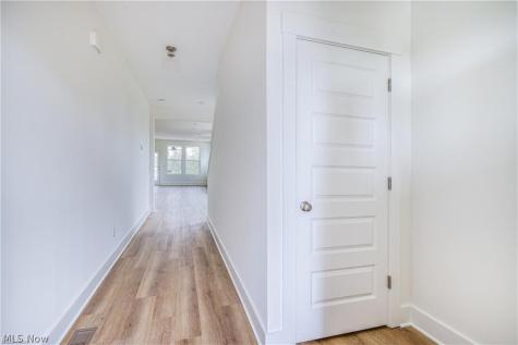 2085 Glenmont Drive Brunswick OH 44212