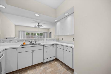 6956 Cottage Circle North Ridgeville OH 44039