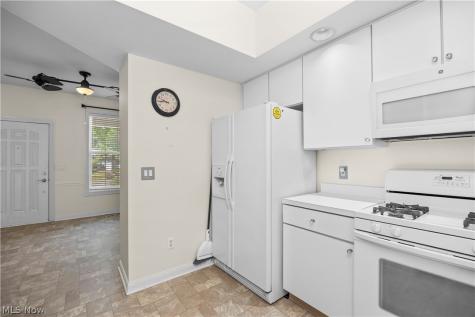 6956 Cottage Circle North Ridgeville OH 44039