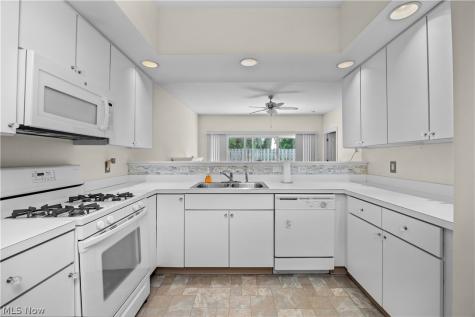 6956 Cottage Circle North Ridgeville OH 44039