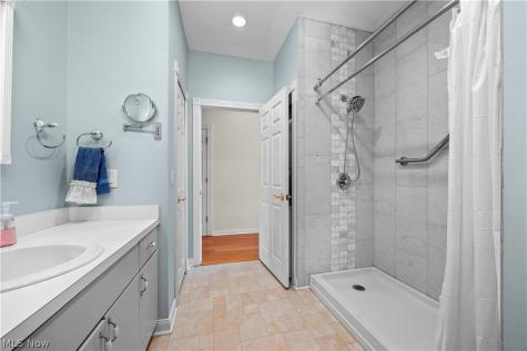 6956 Cottage Circle North Ridgeville OH 44039