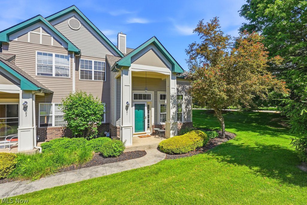 581 Azalea Circle Northfield OH 44067