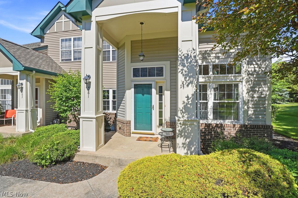 581 Azalea Circle Northfield OH 44067